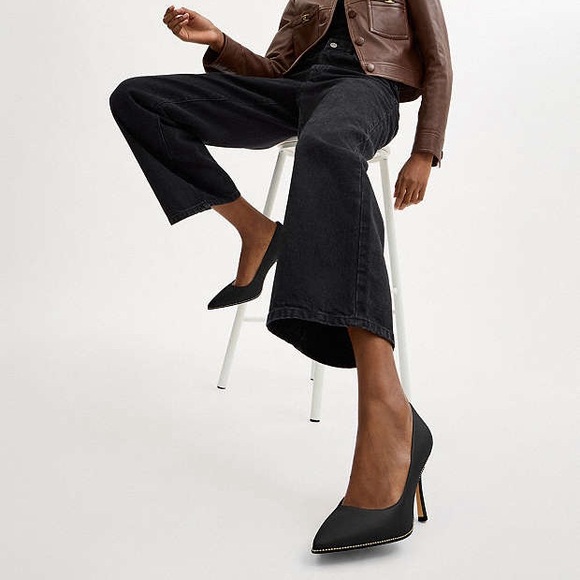 NEW COACH Samantha  Pointed Toe Pump Black/Gold Leather 7.5 - Picture 12 of 12